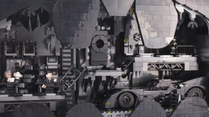 LEGO annuncia la Batcave –  Shadow Box